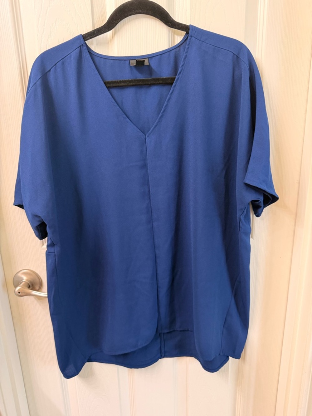 EUC Worthington Royal Blue V-Neck Relaxed Blouse Size L